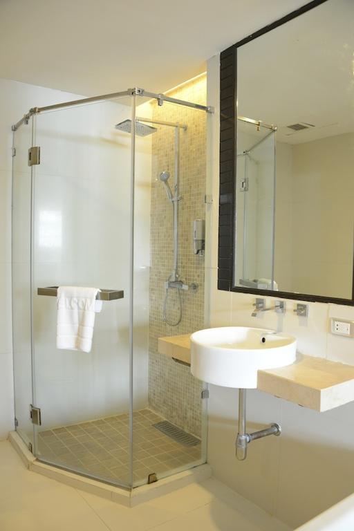 Vacio Suite Bangkok Room photo