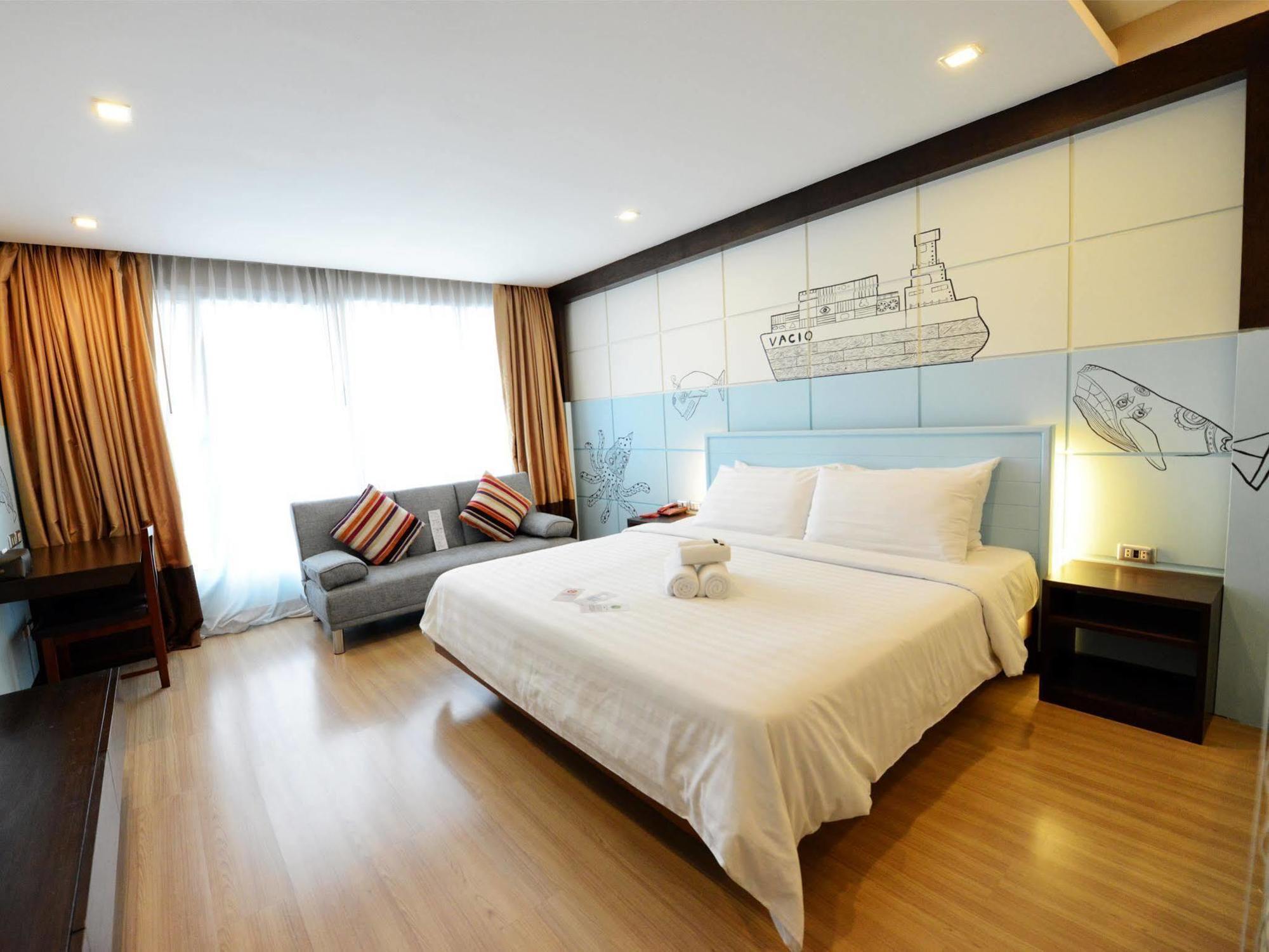 Vacio Suite Bangkok Exterior photo