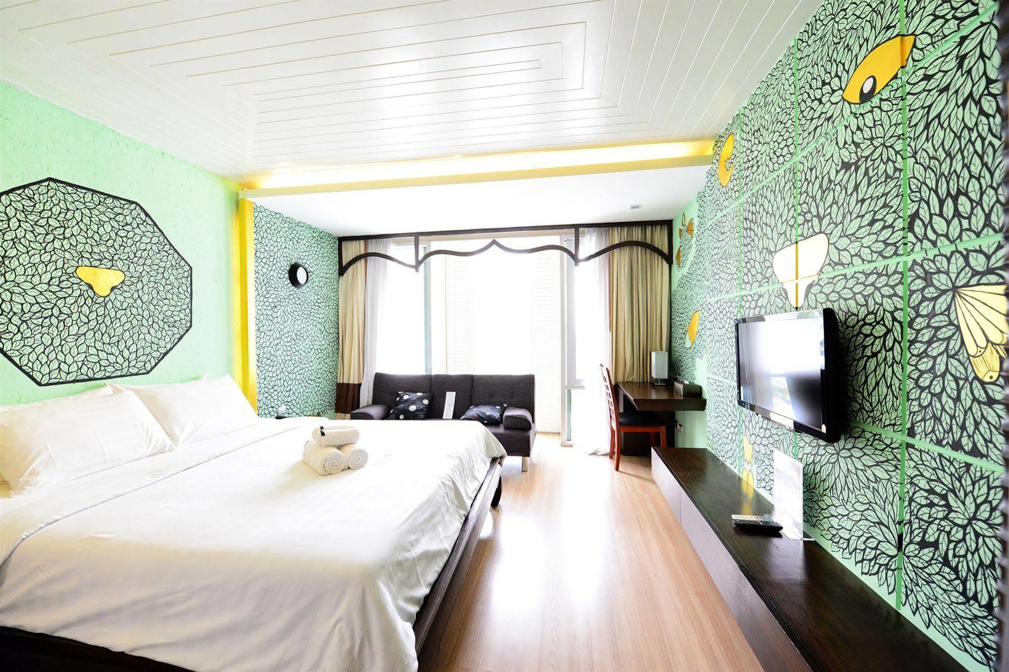 Vacio Suite Bangkok Exterior photo